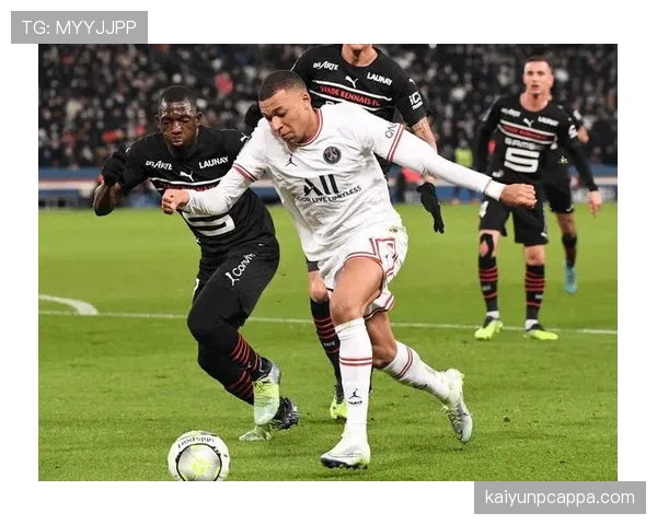 大罗背身传球如何激活球队边路进攻优势