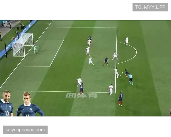 格列兹曼与本泽马在法国国家队的地位差异源于何处